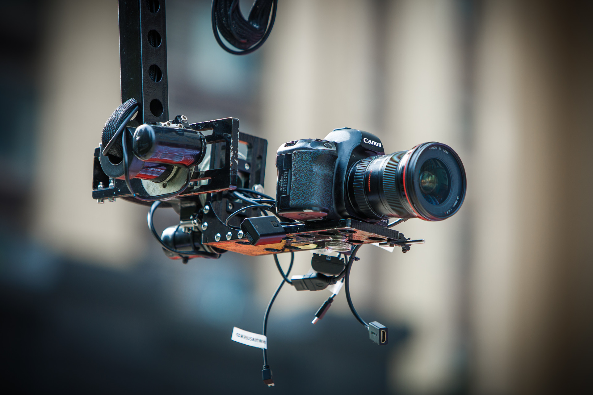 易企宣企業(yè)宣傳片拍攝流程是什么？一個(gè)團(tuán)隊(duì)智慧勞動(dòng)的成果