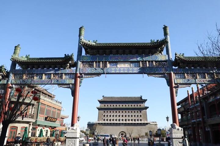 四季民福炸醬面店個(gè)人品牌宣傳片，不斷自我提升和生長(zhǎng)，年輕意味著腳步必須更快，這樣，才對(duì)得起青春給的機(jī)會(huì)