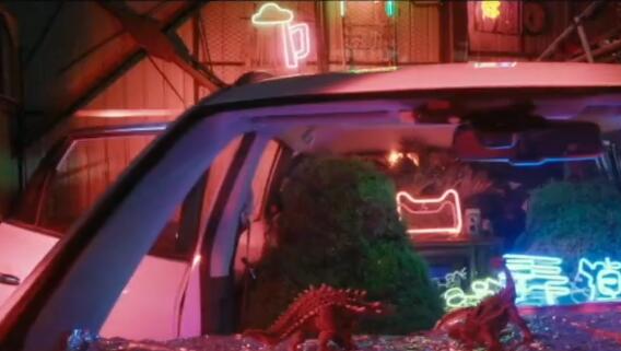 天貓奇妙研究所&雷諾汽車創(chuàng)意宣傳片，車成為現(xiàn)代人短暫逃離現(xiàn)實的“理想國”，理想生活在路上